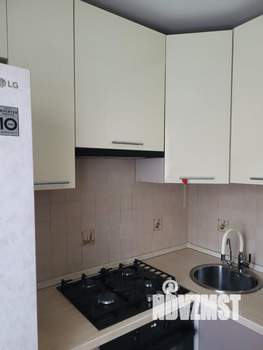 2-к квартира, вторичка, 44м2, 1/4 этаж