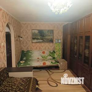 2-к квартира, вторичка, 46м2, 1/4 этаж