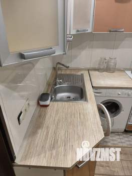 2-к квартира, вторичка, 42м2, 1/4 этаж