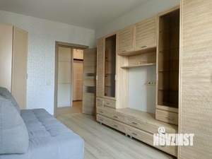 3-к квартира, вторичка, 70м2, 8/17 этаж