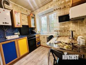2-к квартира, вторичка, 42м2, 1/5 этаж