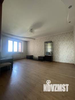 3-к квартира, вторичка, 94м2, 8/17 этаж