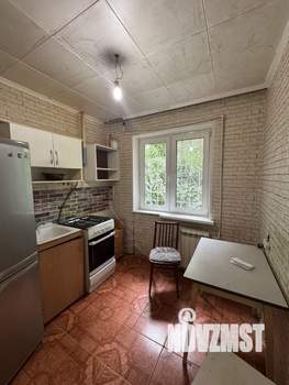 2-к квартира, вторичка, 44м2, 1/5 этаж