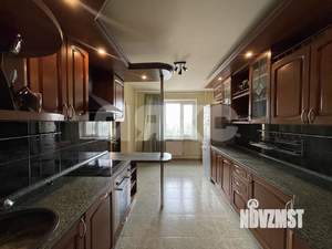 4-к квартира, вторичка, 104м2, 7/9 этаж