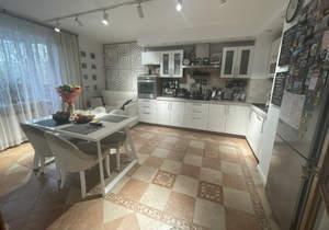 2-к квартира, вторичка, 70м2, 4/17 этаж