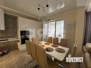 2-к квартира, вторичка, 63м2, 9/17 этаж