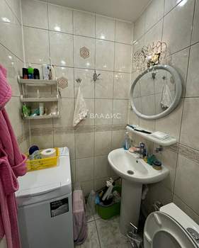 3-к квартира, вторичка, 63м2, 8/9 этаж