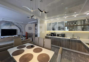 2-к квартира, вторичка, 63м2, 9/17 этаж